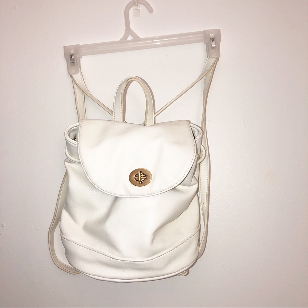 🌺 Off-white mini backpack with gold details